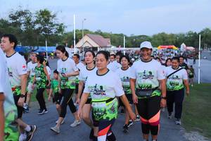 BIB: 
                            <button type="button" onclick="openModal(3630916)" class="btn btn-primary btn-sm float-right btn-popup" data-toggle="modal" data-target=".modal-high-quality">
                        <i class="fas fa-shopping-cart"></i> Add to Cart
                    </button>
                                            <button type="button" onclick="isThisMe(3630916, true)" class="btn btn-success btn-sm float-right btn-popup btn-isme hidden" data-toggle="tooltip" data-placement="bottom" title="นี่คือรูปของคุณใช่ไหม คลิกที่นี่เพื่อเอาเข้าอัลบั้ม">
                        <i class="fas fa-plus"></i> Add to album
                    </button>
                    <button type="button" onclick="isThisMe(3630916, false)" class="btn btn-warning btn-sm float-right btn-popup btn-isnotme hidden">
                        <i class="fas fa-ban"></i> Remove from album
                    </button>